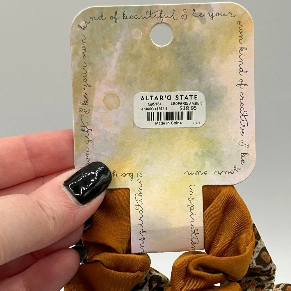 BUNDLE Altar'd State Leopard Amber‎ Stellar Scrunchie Bow Hair Tie Accessory NWT